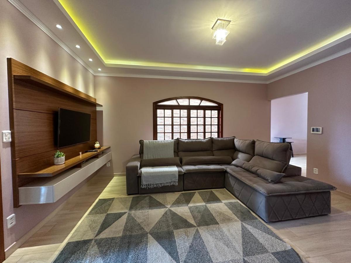 Casa Com Area Gourmet E Banheira Holiday home